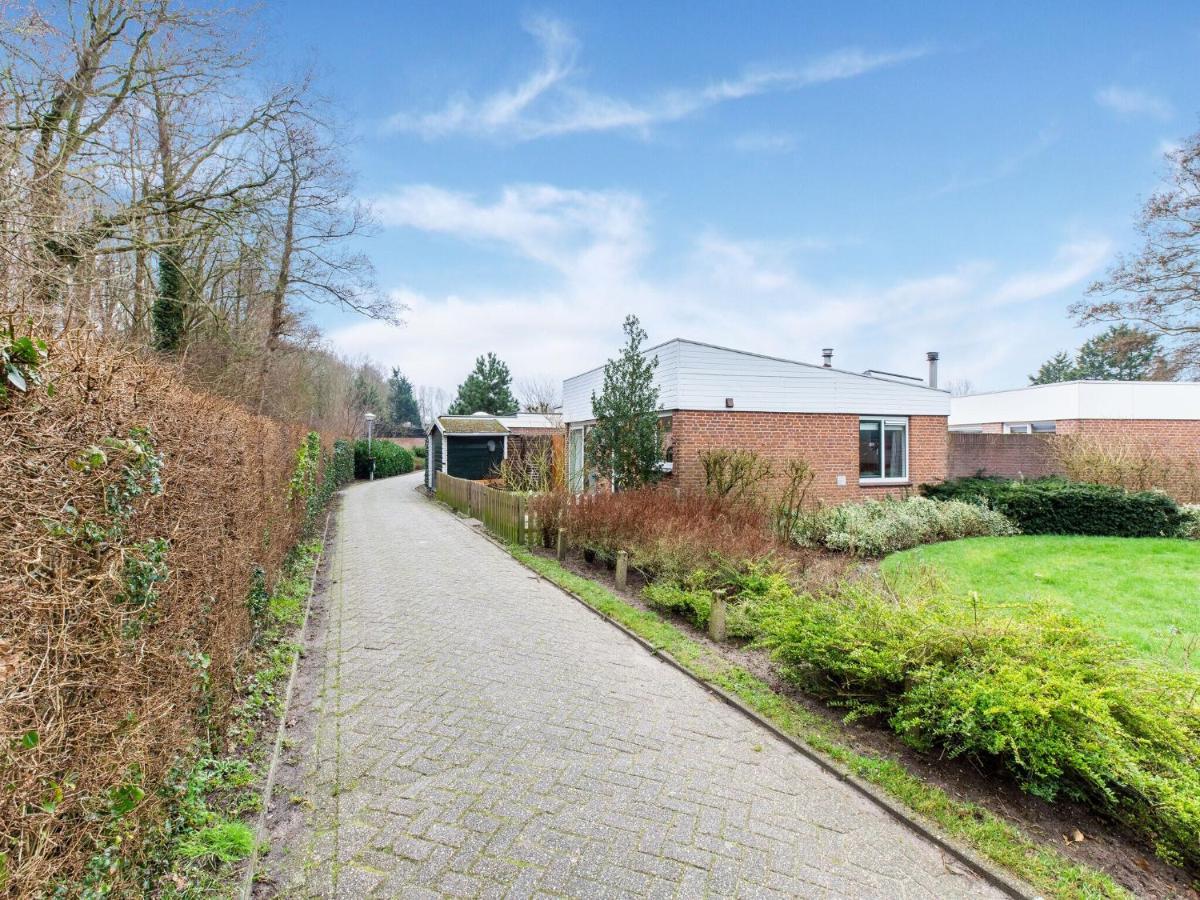 Endearing Holiday Home In Noordwijkerhout With Garden Bbq Exteriör bild