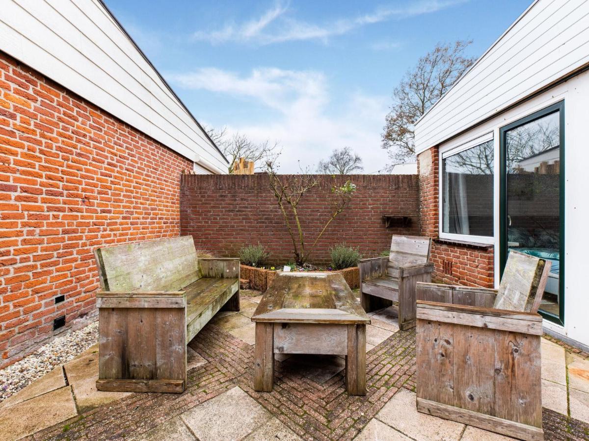 Endearing Holiday Home In Noordwijkerhout With Garden Bbq Exteriör bild